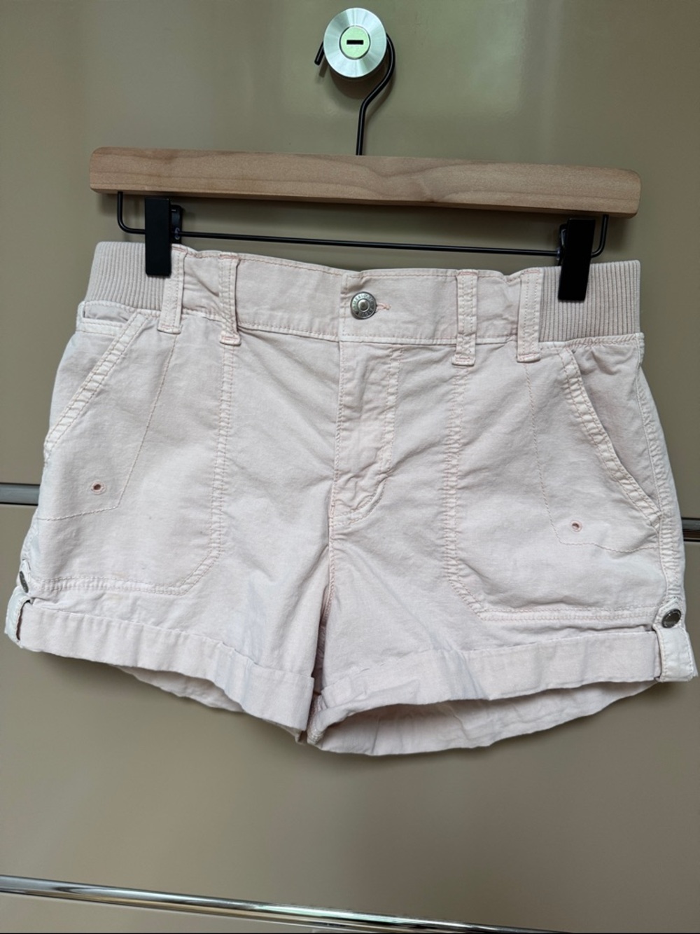 American Eagle light pink cotton short shorts